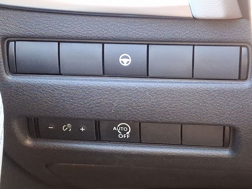 Thumbnail: 2023 Nissan Rogue - 23