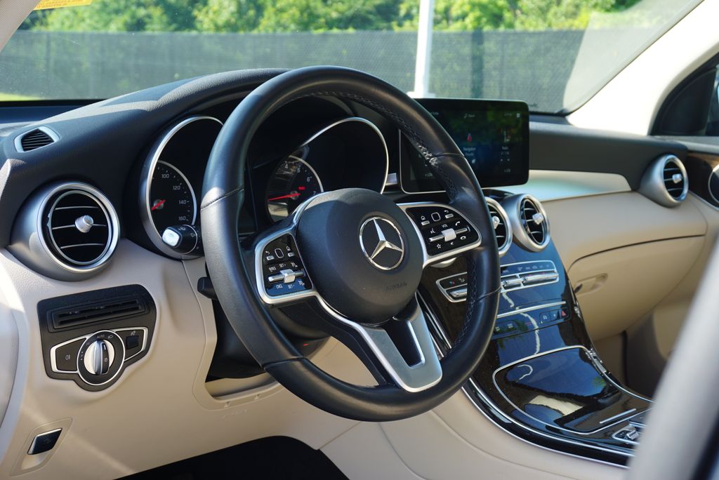 Thumbnail: 2021 Mercedes-Benz GLC - 10