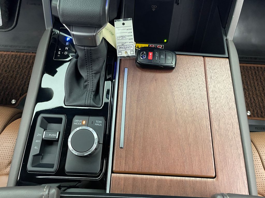 Thumbnail: 2025 Toyota Sequoia - 32