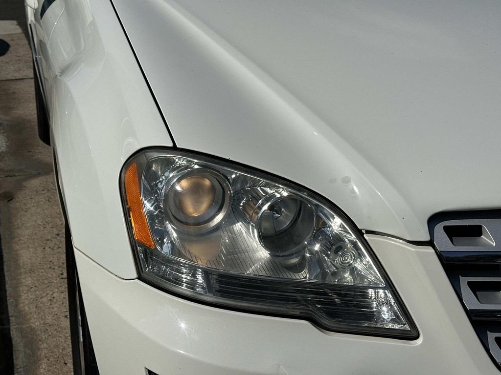 Thumbnail: 2011 Mercedes-Benz M-Class - 4
