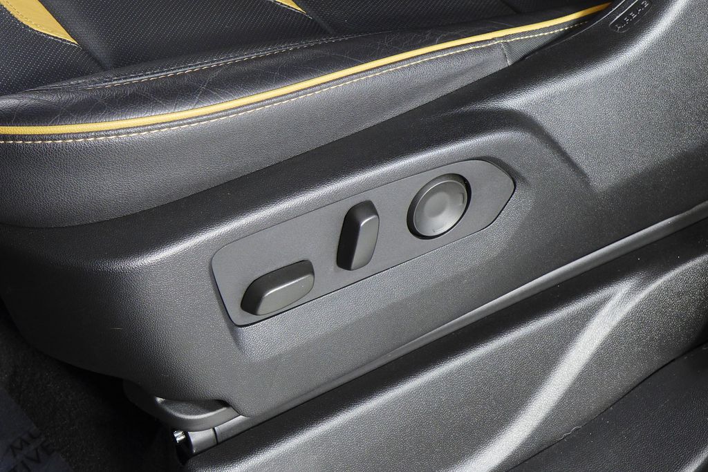 Thumbnail: 2023 GMC Yukon - 22