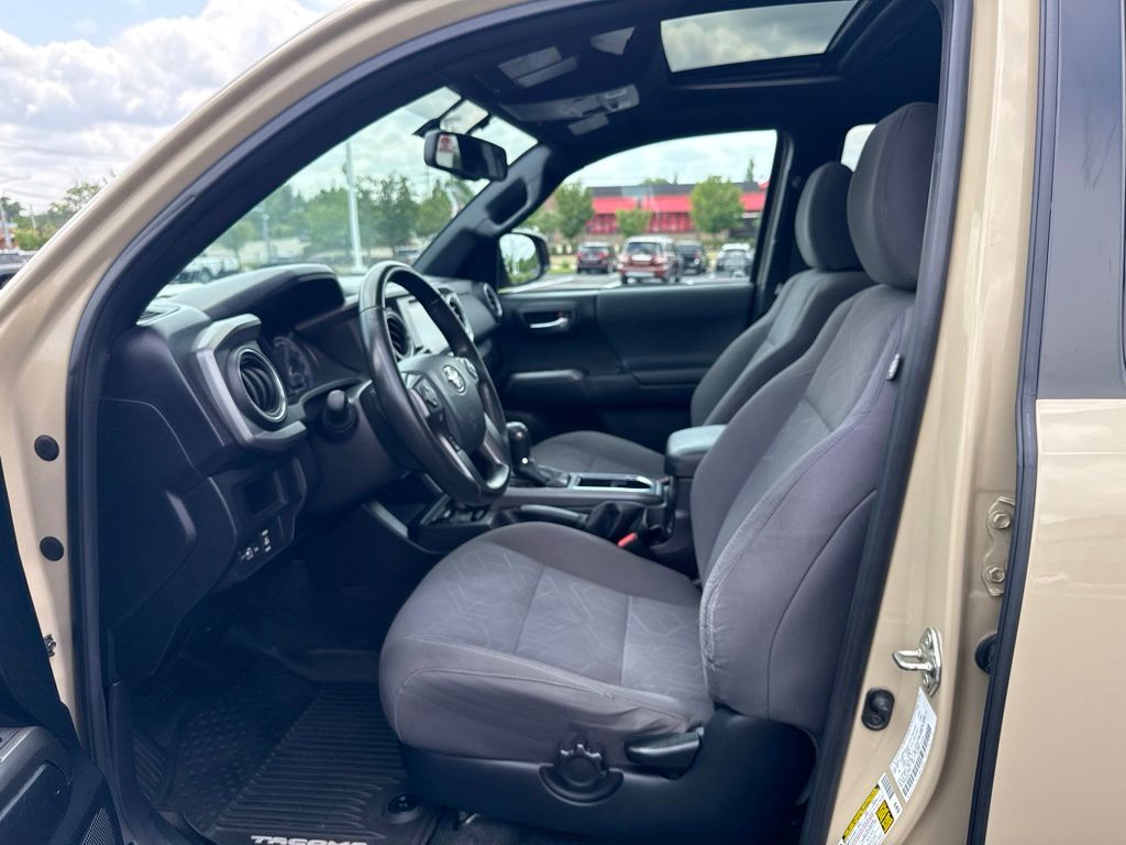 Used 2016 Toyota Tacoma Truck