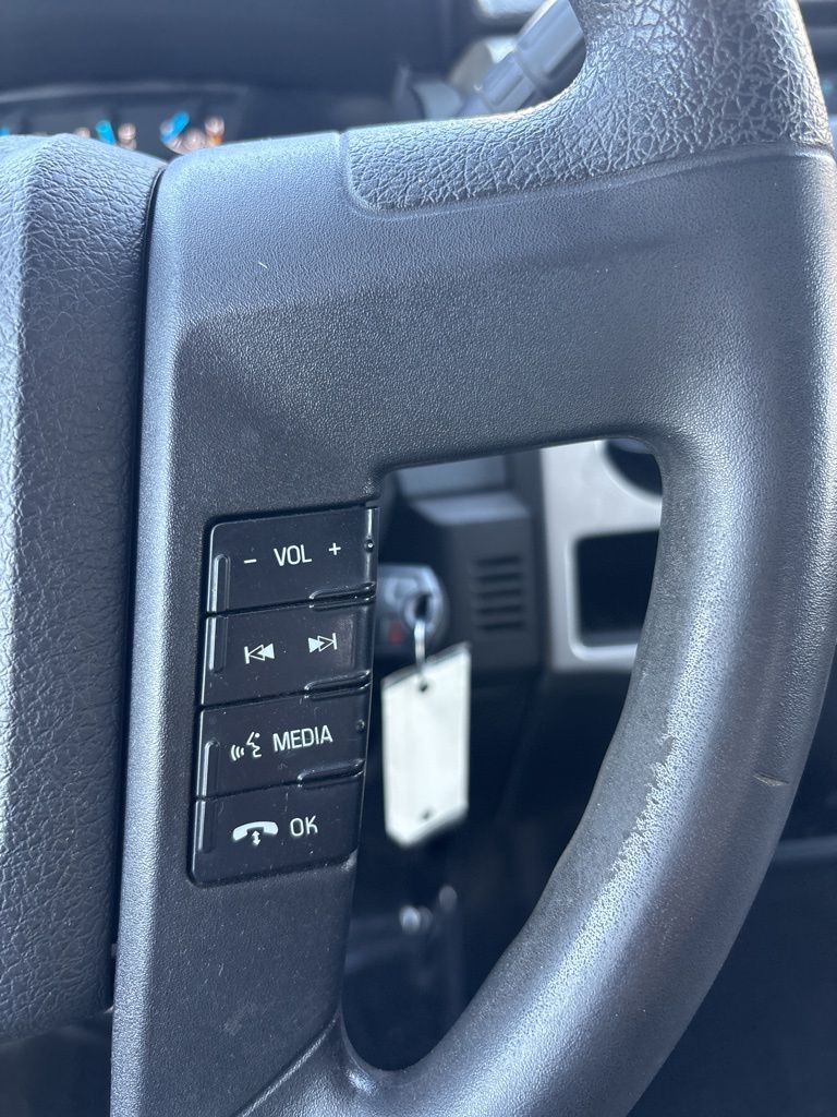 2013 Ford F-150 XLT photo 27