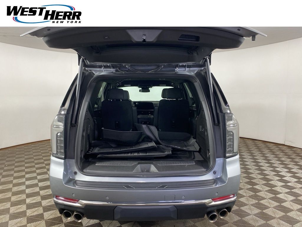 Used 2025 Gray Chevrolet Premier image 17