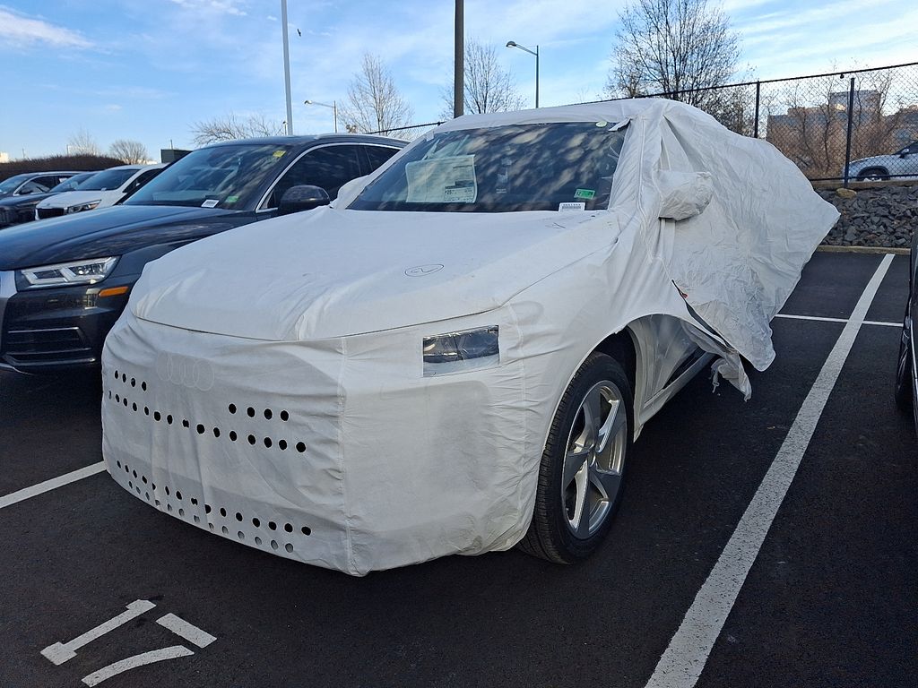 Thumbnail: 2025 Audi Q5 - 1