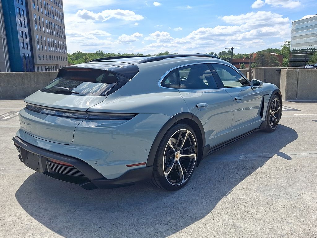 Thumbnail: 2025 Porsche Taycan - 8