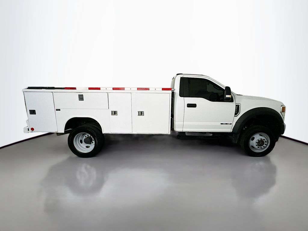 FordF-550SD8