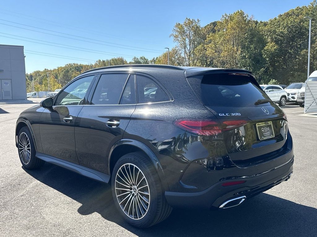 2025 Mercedes-Benz GLC GLC 300 6