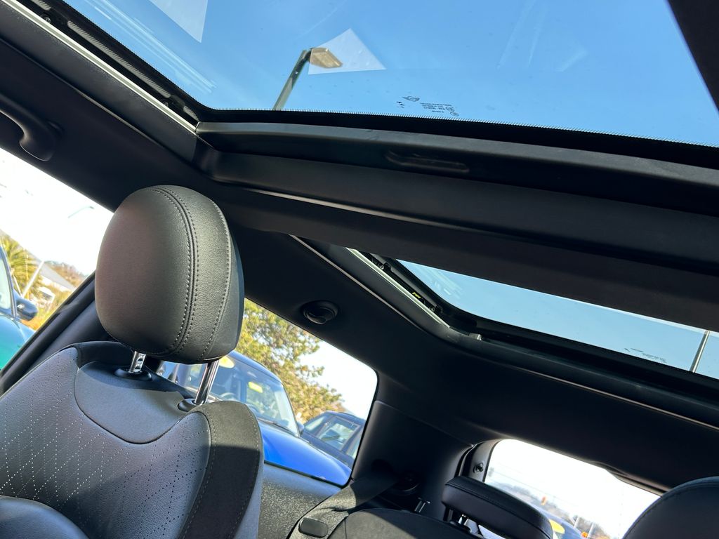 Thumbnail: 2023 MINI Cooper - 16