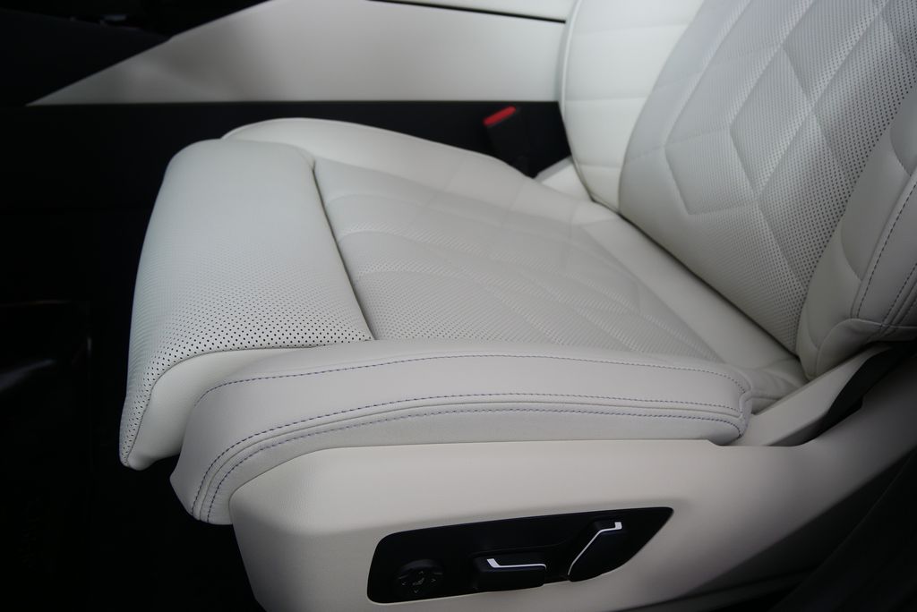 2026 BMW 5 Series  10