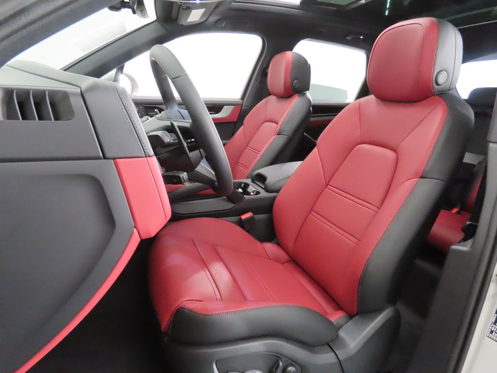 Thumbnail: 2026 Porsche Cayenne - 5