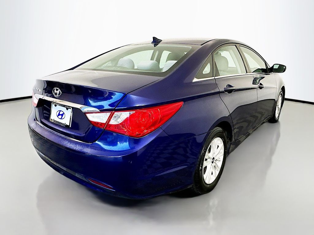 Thumbnail: 2013 Hyundai Sonata - 5