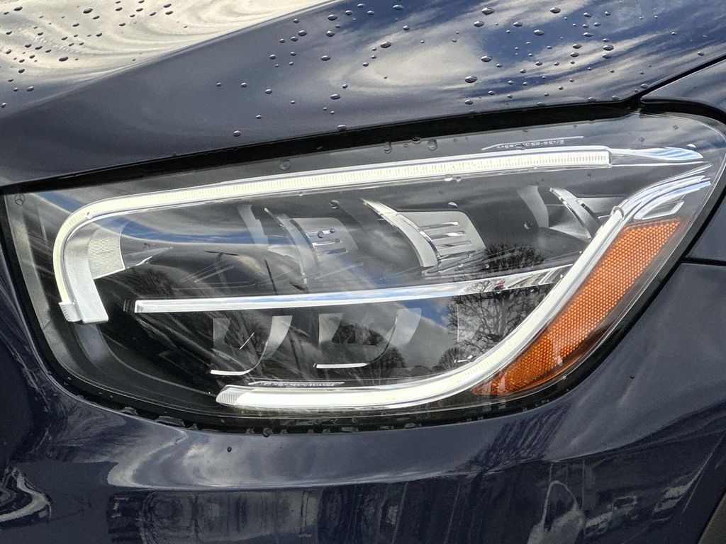 Thumbnail: 2022 Mercedes-Benz GLC - 3