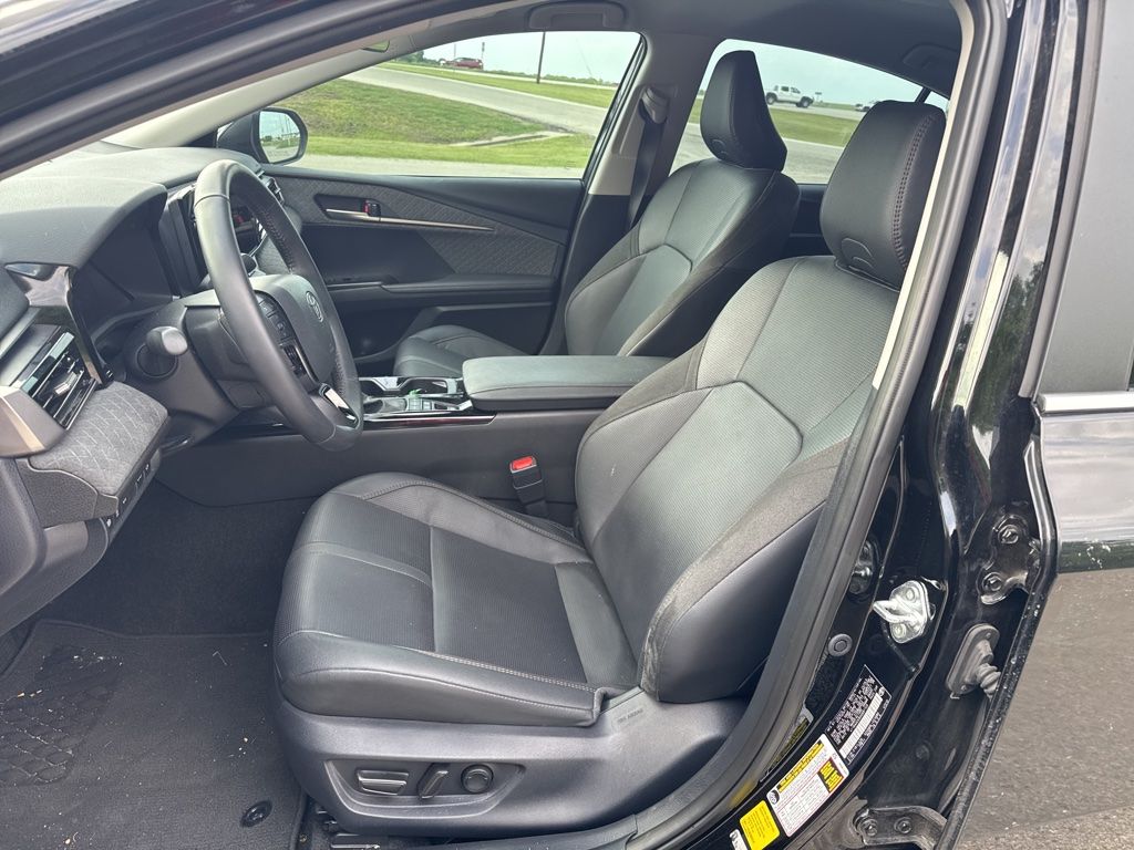 Used Car 2025 Toyota Camry  Xle For Sale Under $35,000 In Taylor, Texas