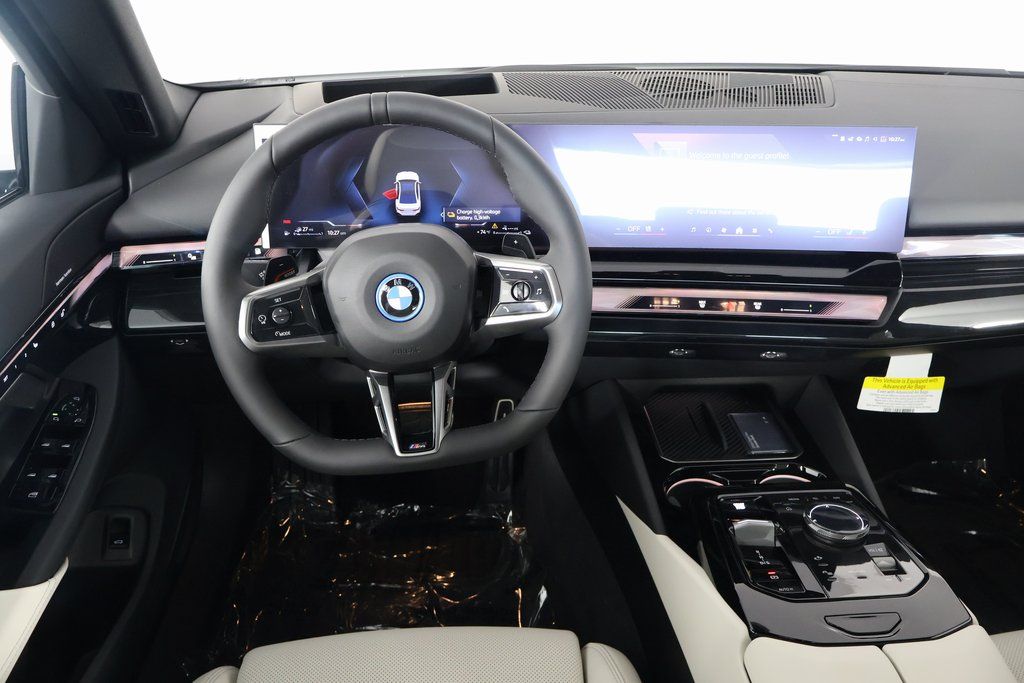 Thumbnail: 2027 BMW 5 Series - 3