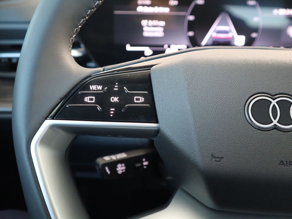 Thumbnail: 2025 Audi Q5 - 12