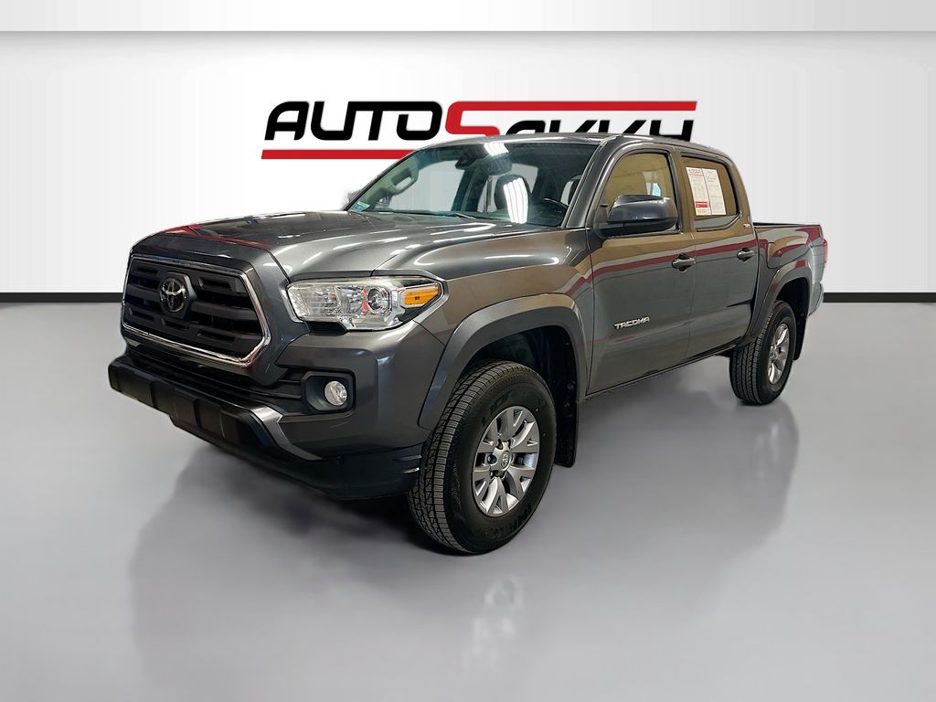Used 2019 Gray Toyota SR5 image 3