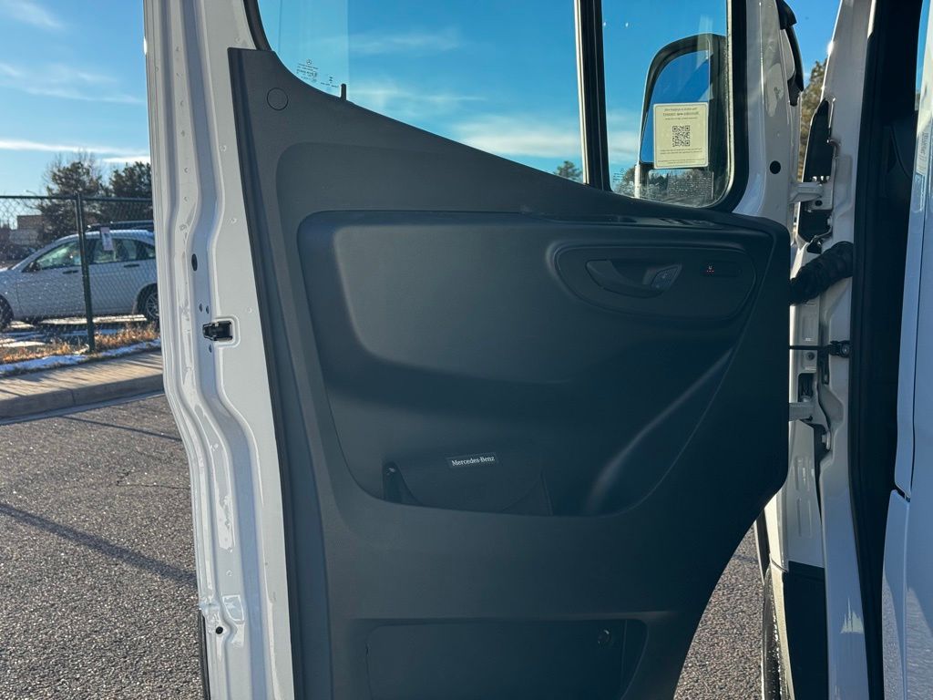 2024 Mercedes-Benz Sprinter 2500 Cargo 144 WB 12