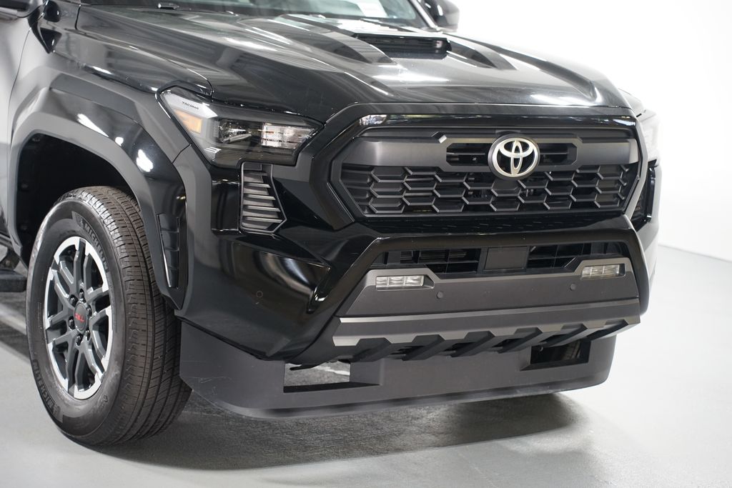 Thumbnail: 2024 Toyota Tacoma - 4