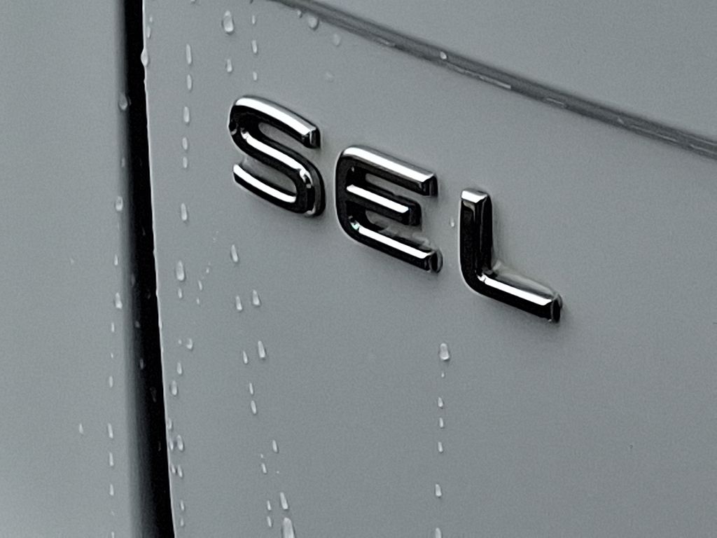 Thumbnail: 2022 Volkswagen Tiguan - 32