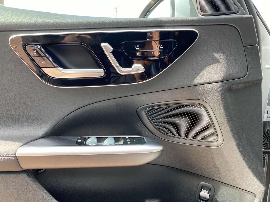 Thumbnail: 2024 Mercedes-Benz C-Class - 24