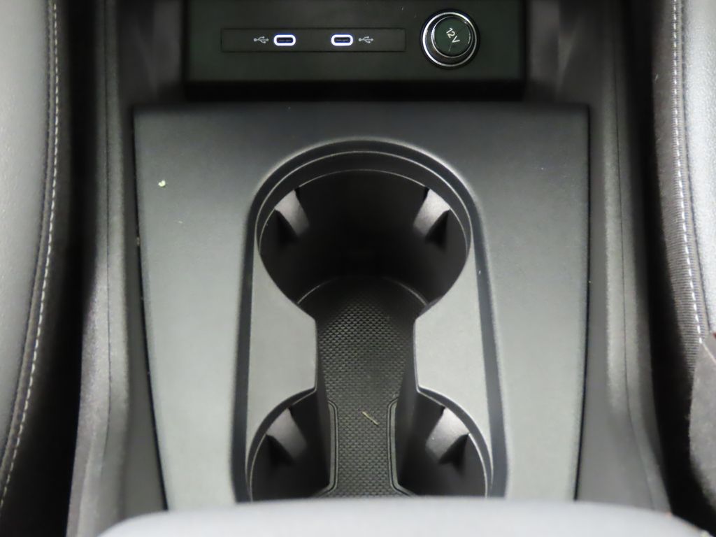 Thumbnail: 2023 Audi Q4 e-tron - 25