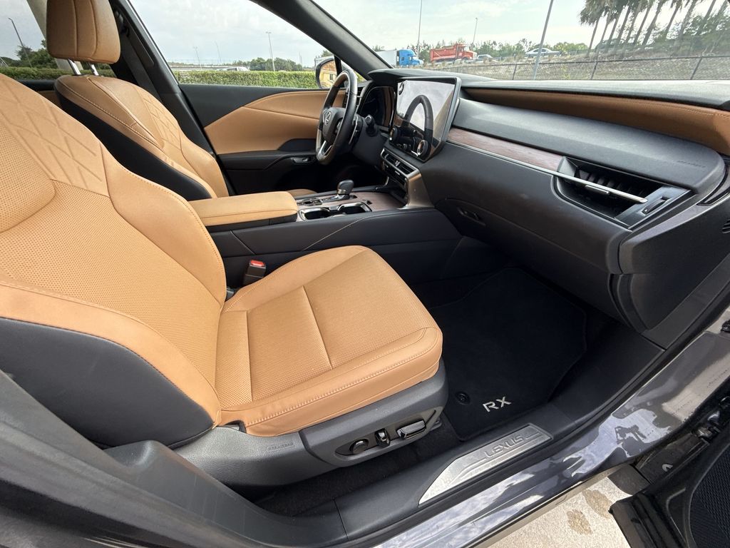 Thumbnail: 2025 Lexus RX - 15