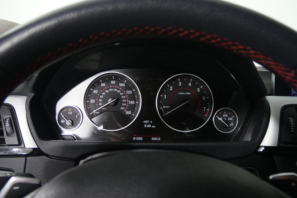 Thumbnail: 2013 BMW 3 Series - 14