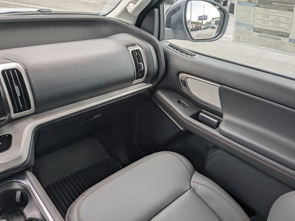 2025 Ford Expedition Active MAX