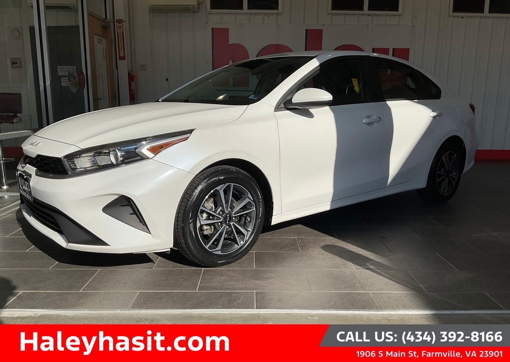 2023 Kia Forte LXS FWD