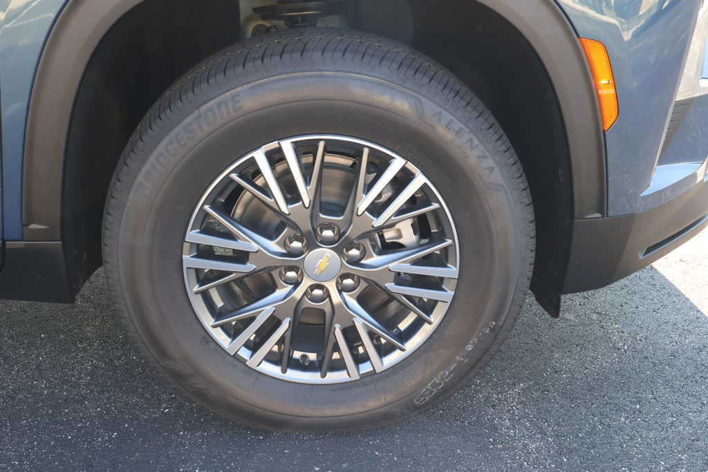 Thumbnail: 2026 Chevrolet Traverse - 11