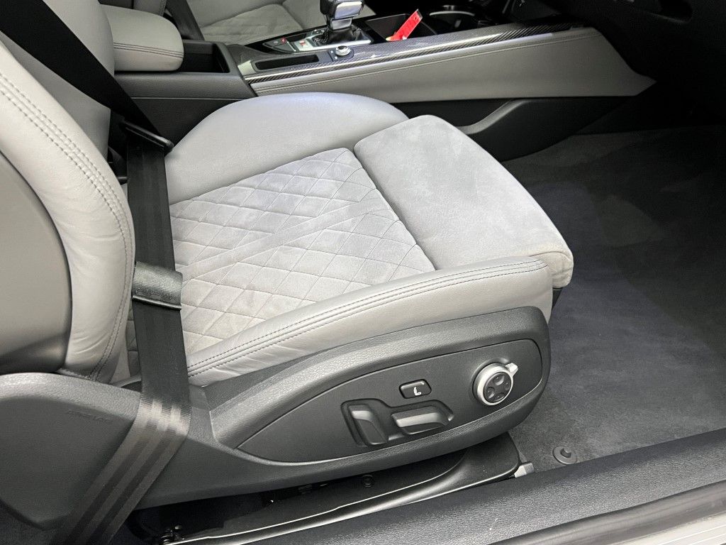 Thumbnail: 2022 Audi S5 - 12