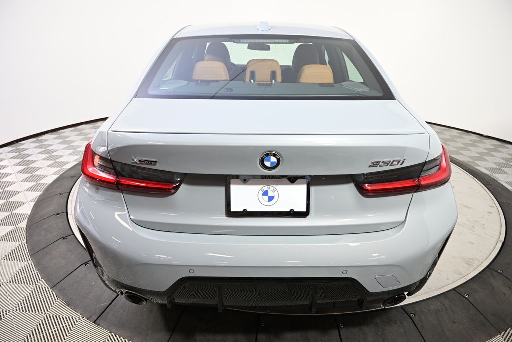 Thumbnail: 2025 BMW 3 Series - 4