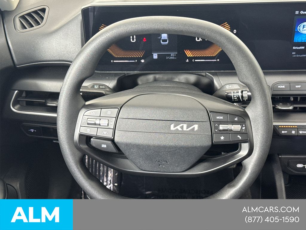 Used 2025 White Kia LXS image 27