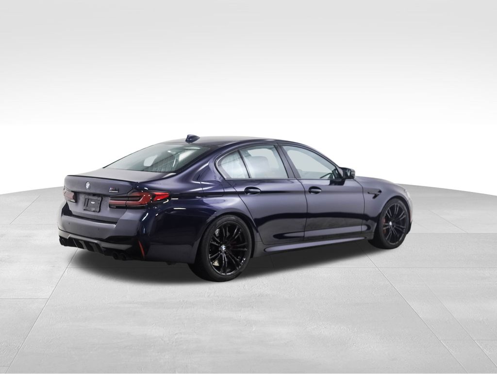 Thumbnail: 2022 BMW M5 - 5