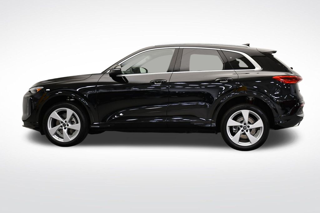 Thumbnail: 2025 Audi Q5 - 2