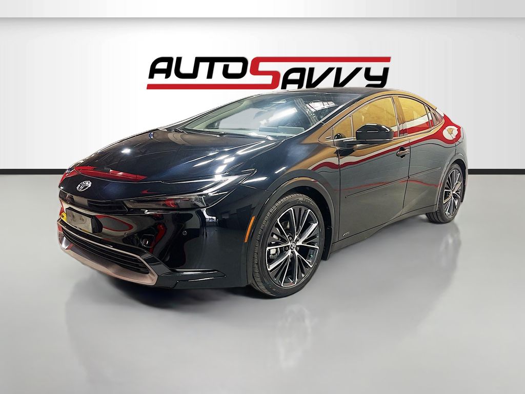 Used 2024 Black Toyota XLE image 3
