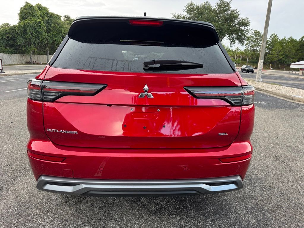 2025 Mitsubishi Outlander SEL photo 6