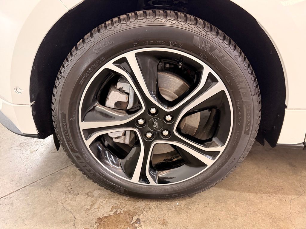 2024 Ford Edge ST