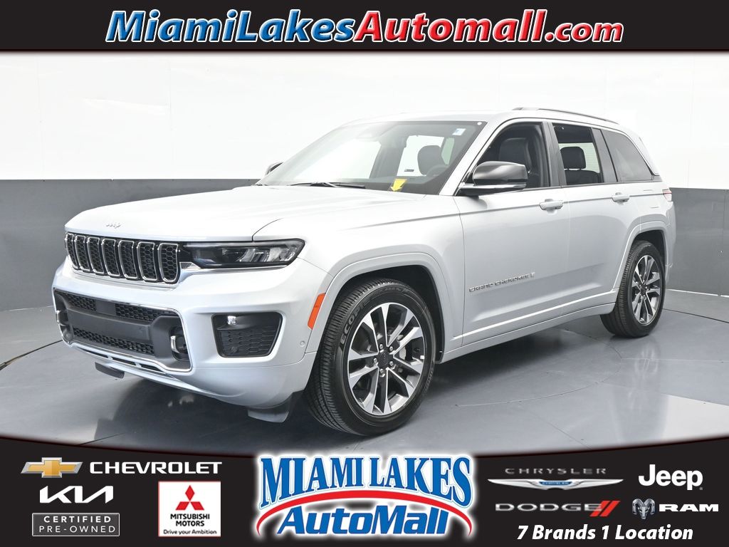 2024 Jeep Grand Cherokee Overland's photo