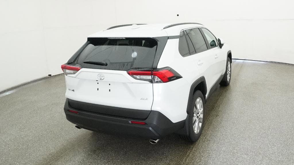 Thumbnail: 2025 Toyota RAV4 - 21