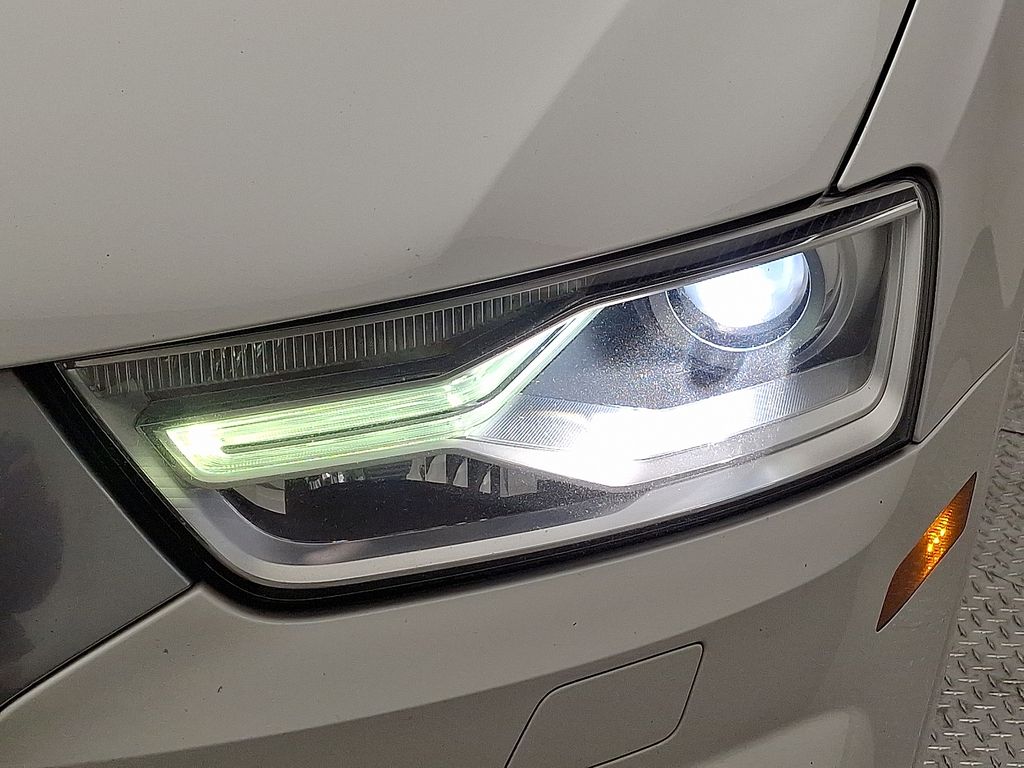 Thumbnail: 2016 Audi Q3 - 9