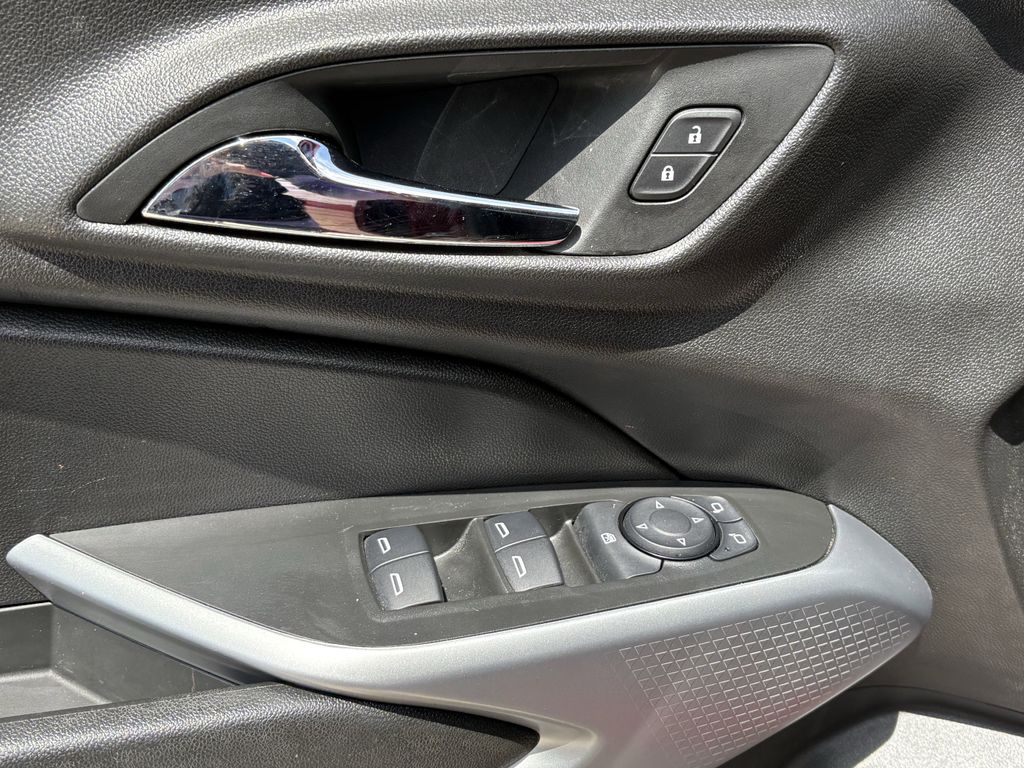 2024 Chevrolet Trax LS - 10