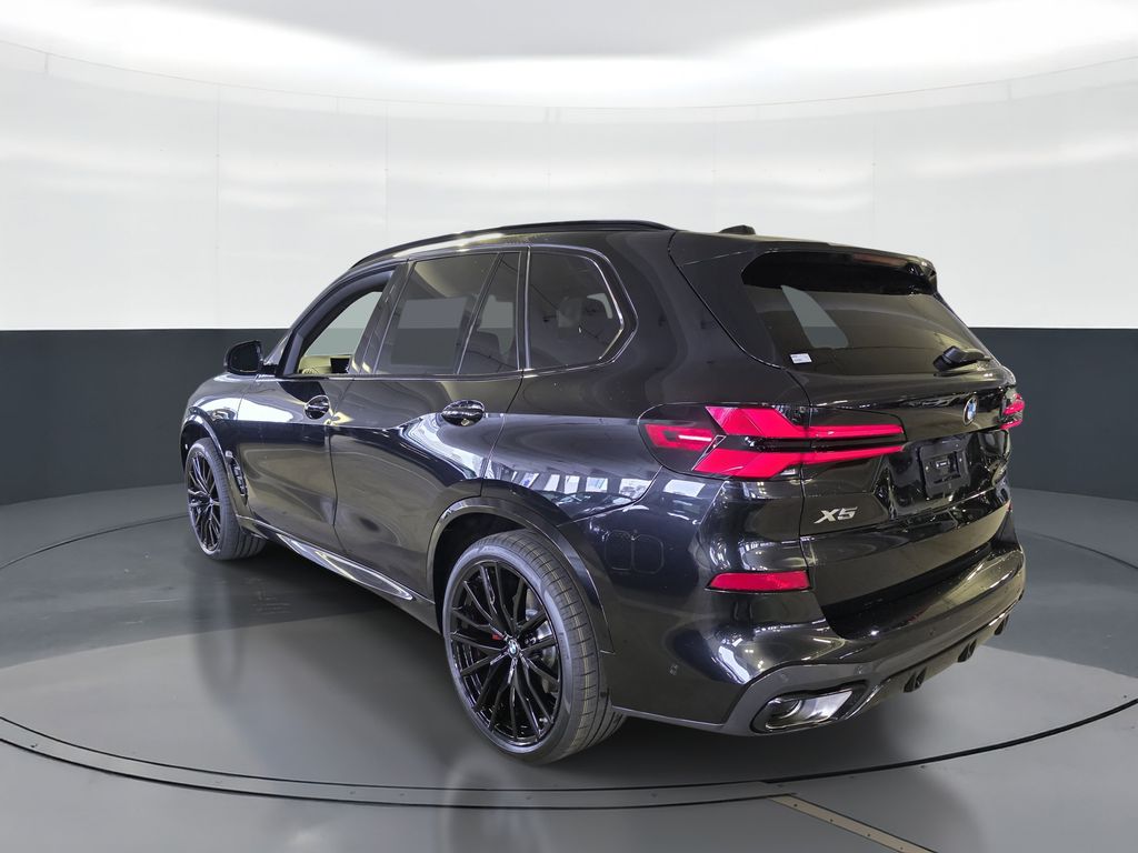 New 2026 Dk. BMW sDrive40i image 4