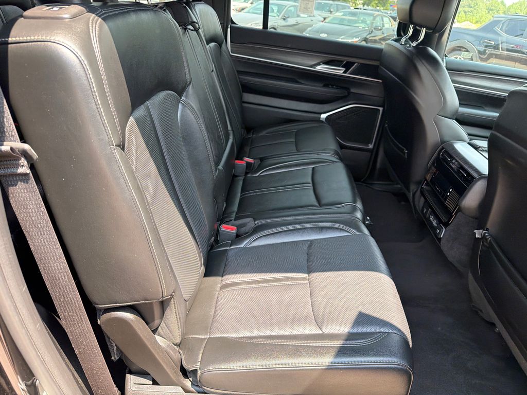 2023 Jeep Wagoneer Series II - Photo 15