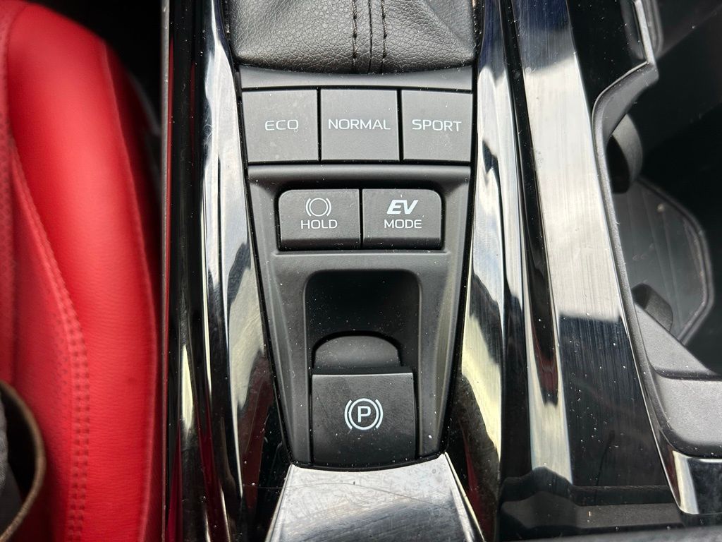 Thumbnail: 2025 Toyota Camry - 28