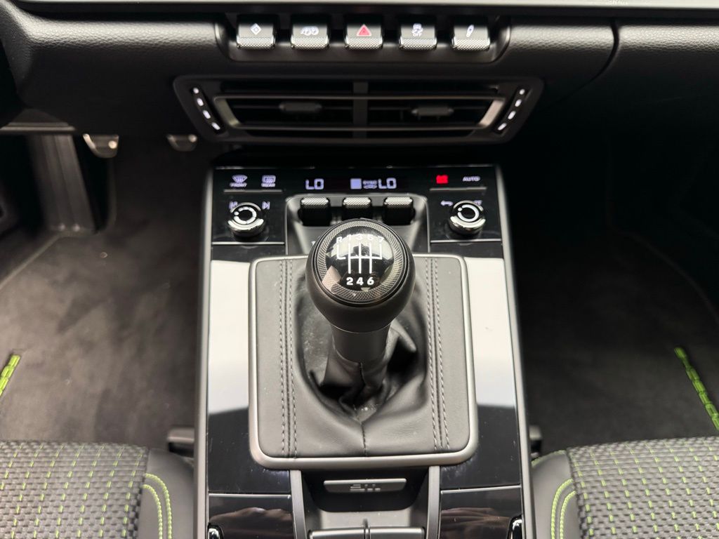 Thumbnail: 2023 Porsche 911 - 31