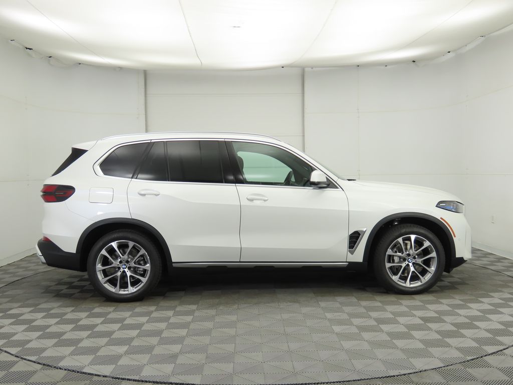 Thumbnail: 2026 BMW X5 - 4