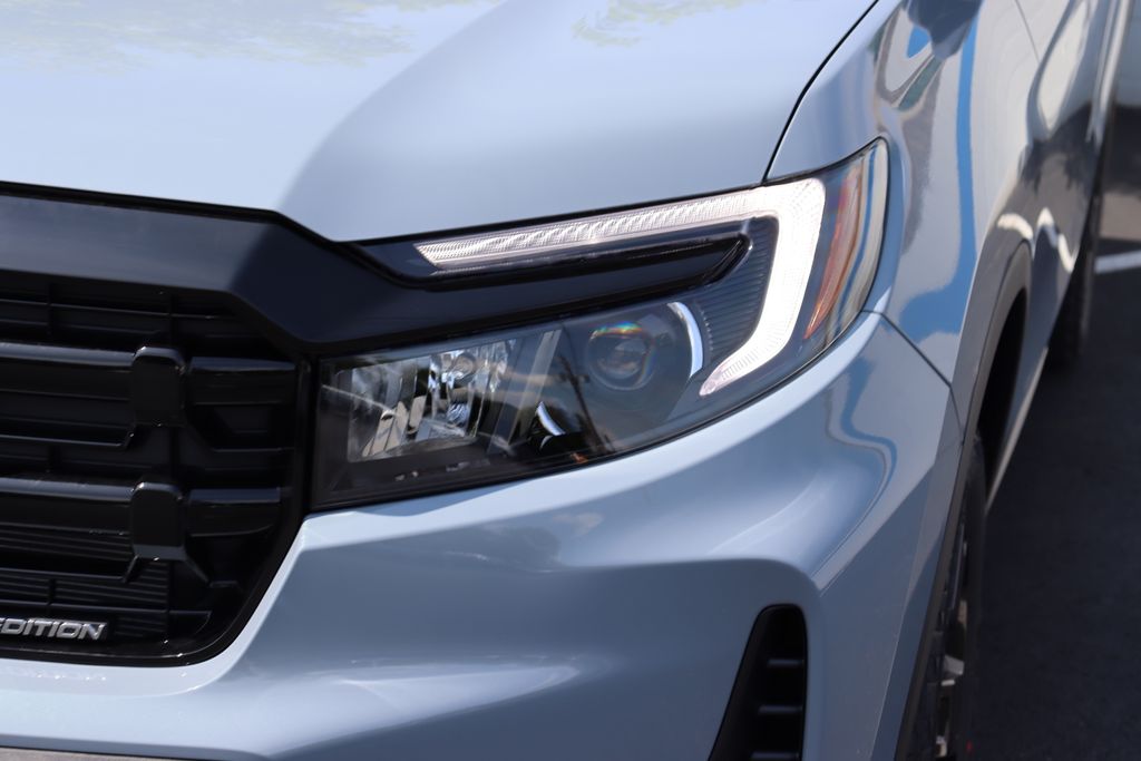 2025 Honda Ridgeline Black Edition 9