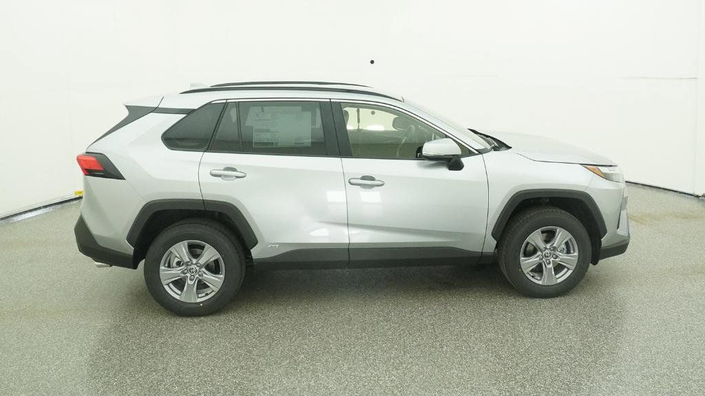 Thumbnail: 2025 Toyota RAV4 - 2